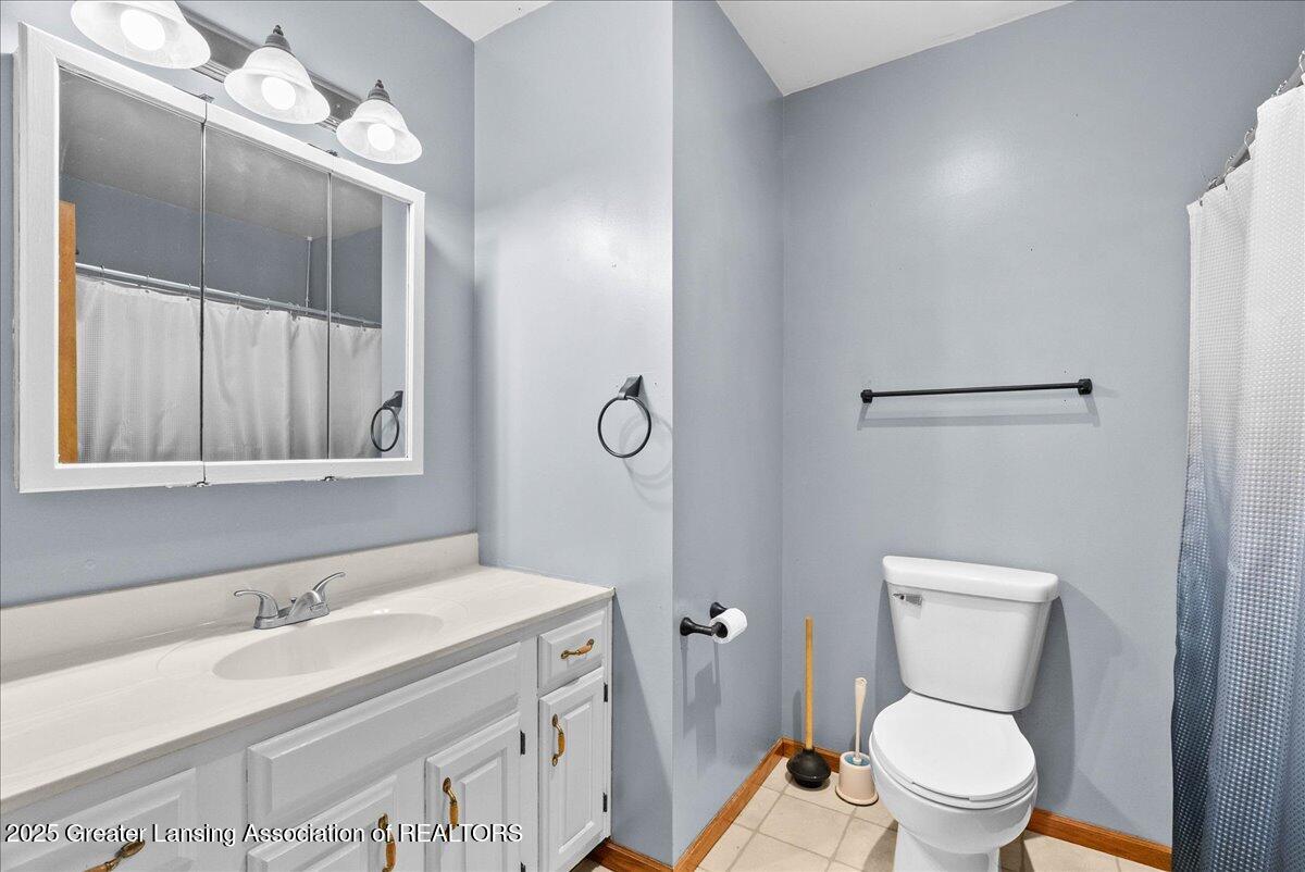 7283 Peck Road Eaton Rapids, MI 48827 - Photo 10 of 25 39-Media Jett-35