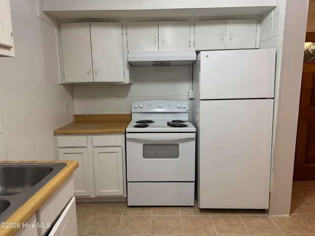 $750 | 409 East Nelson Street, Unit B, Robersonville, NC 27871