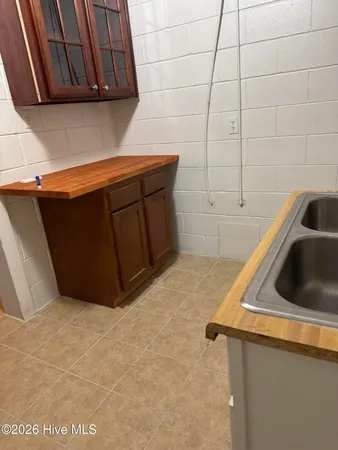 $750 | 409 East Nelson Street, Unit B, Robersonville, NC 27871