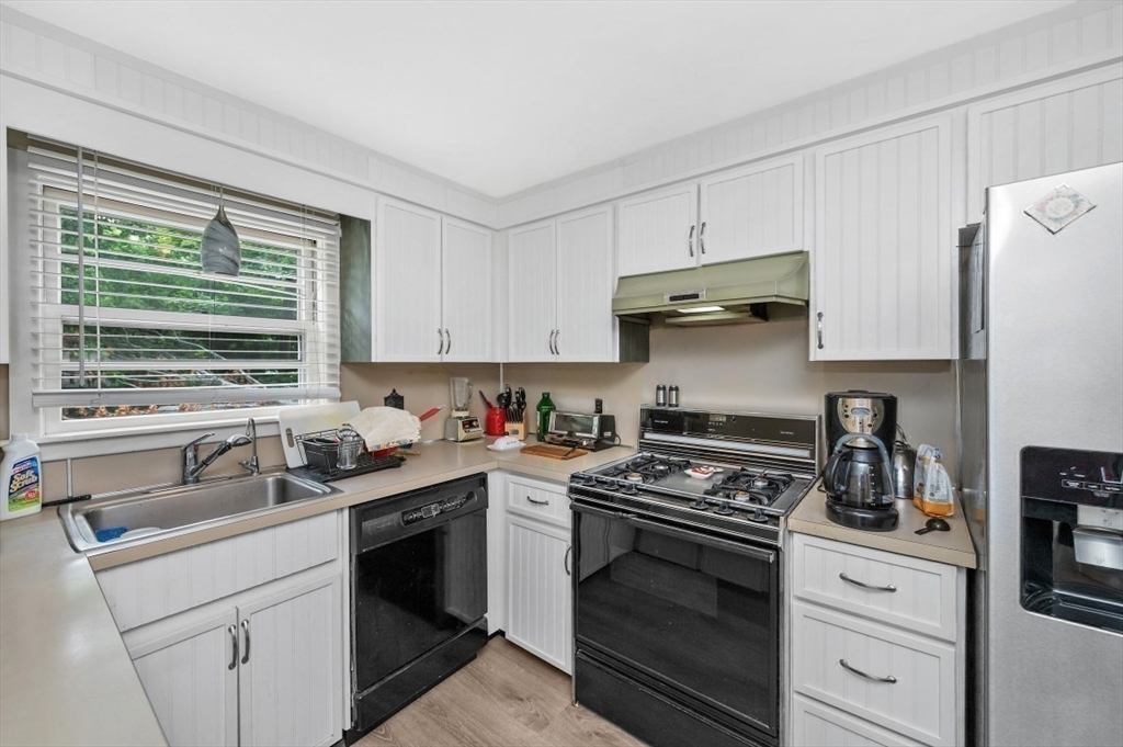 111 Warren Street Waltham, MA 02453 - Photo 20 of 42