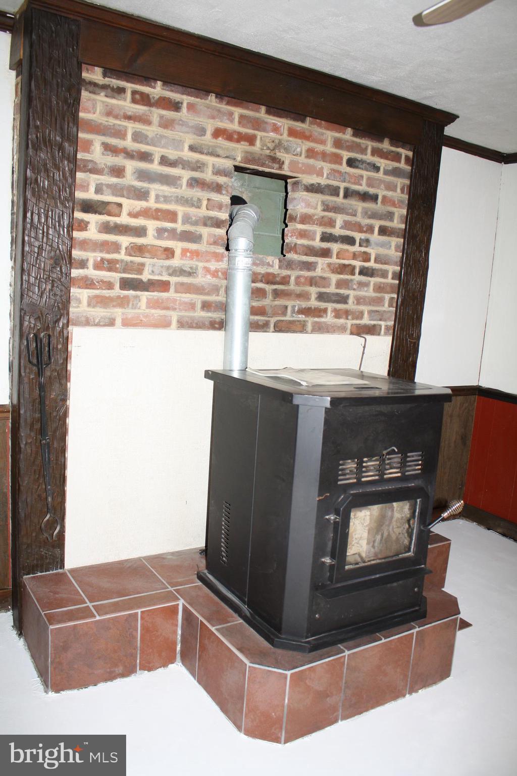 4639 Mountain View Road Harrisburg, PA 17110 - Photo 18 of 28 Gallery Image 18