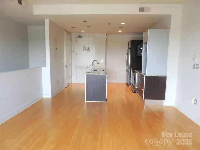 $2,200 | 1133 Metropolitan Avenue, Unit 606, Charlotte, NC 28204