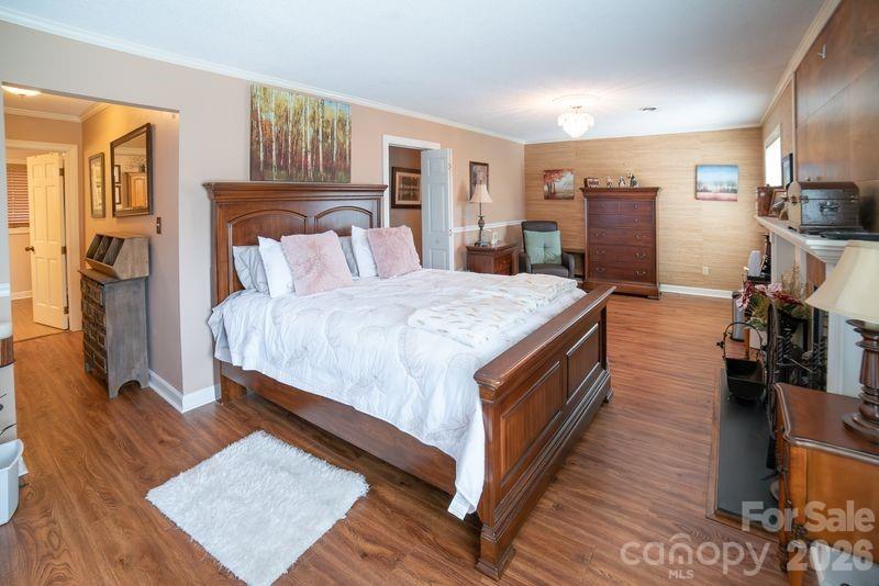 40 Old Field Road Taylorsville, NC 28681 - Photo 16 of 30 a bed room with a bed and a television