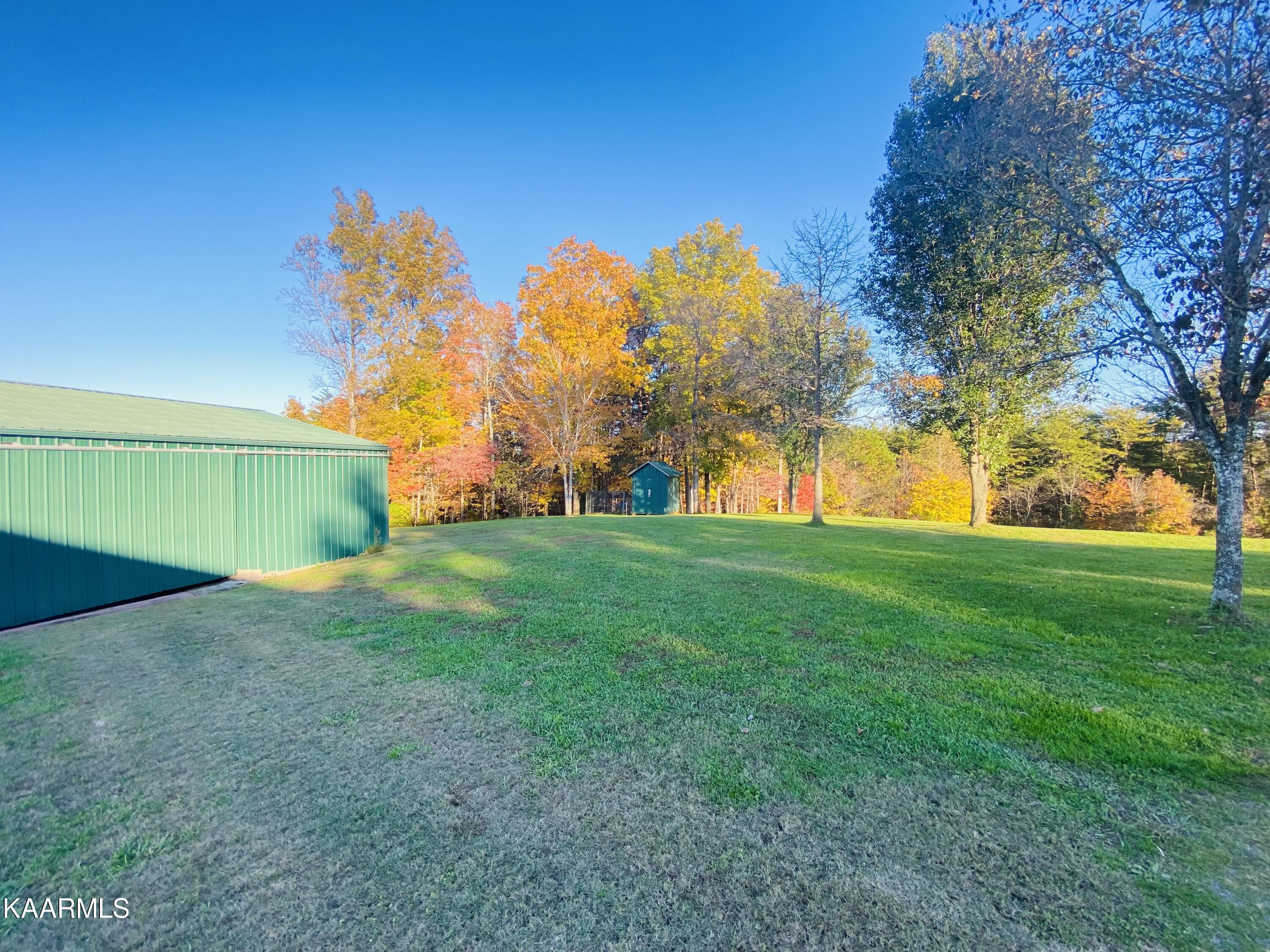 140 Dye Road Madisonville, TN 37354 - Photo 15 of 36 Barn and small storage