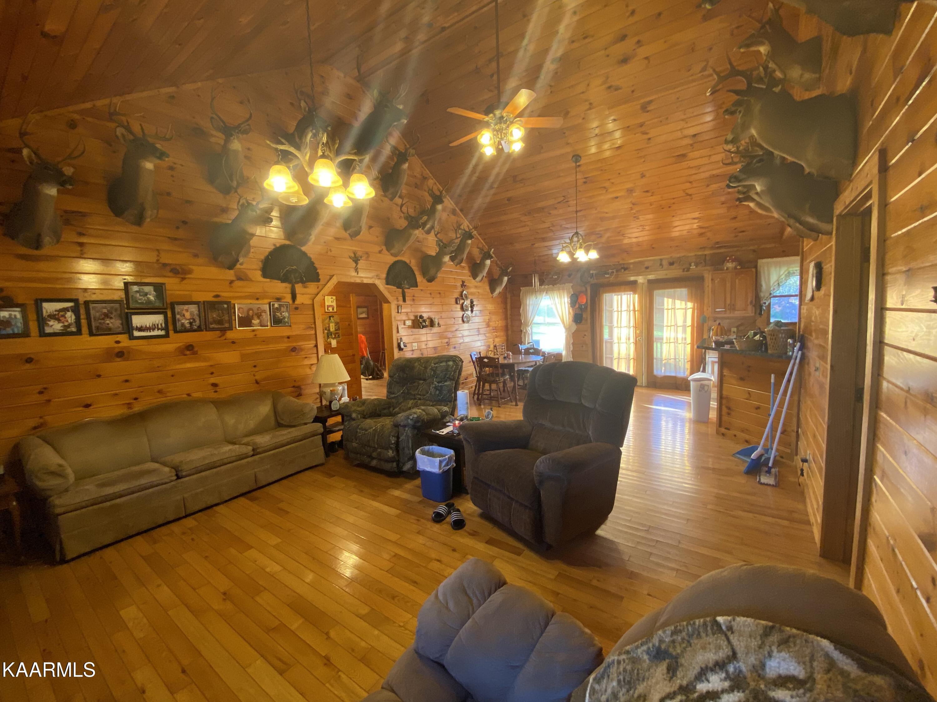 140 Dye Road Madisonville, TN 37354 - Photo 22 of 36 Living room Dinning room