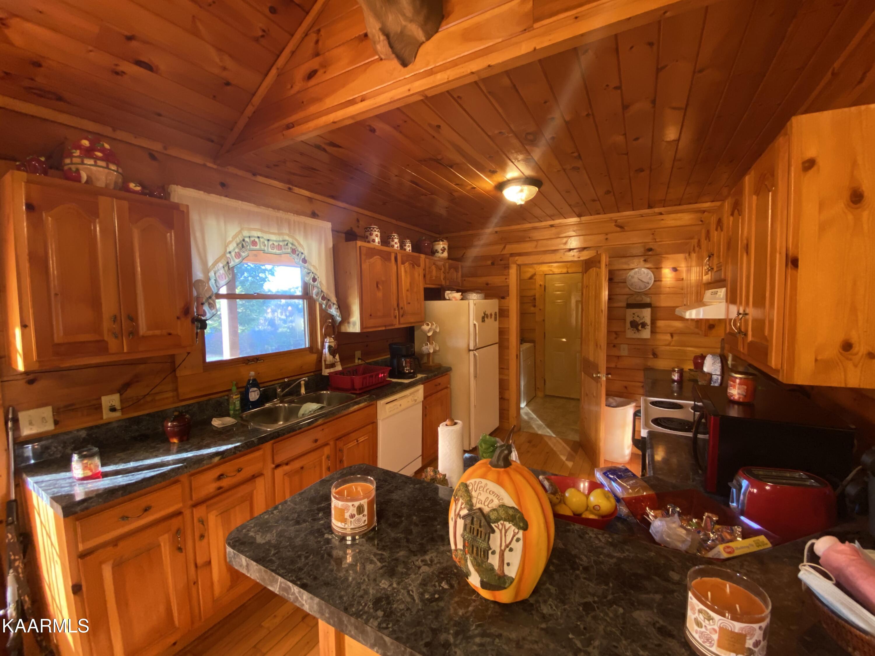 140 Dye Road Madisonville, TN 37354 - Photo 25 of 36 Kitchen