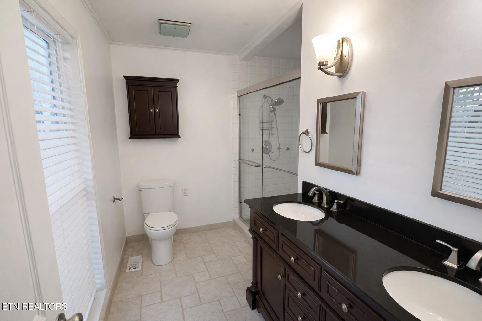 990 Roman Way Cosby, TN 37722 - Photo 21 of 26 Primary Bath