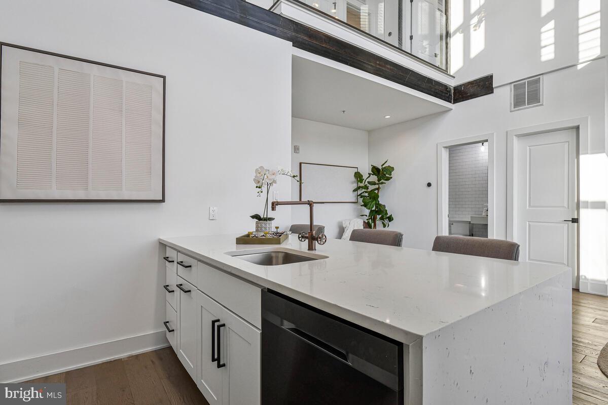 1402 H Street Northeast, Unit 505 Washington, DC 20002 - Photo 12 of 33