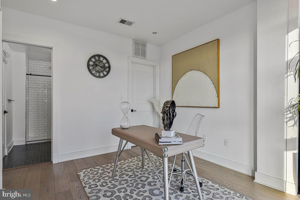 1402 H Street Northeast, Unit 505 Washington, DC 20002 - Photo 18 of 33
