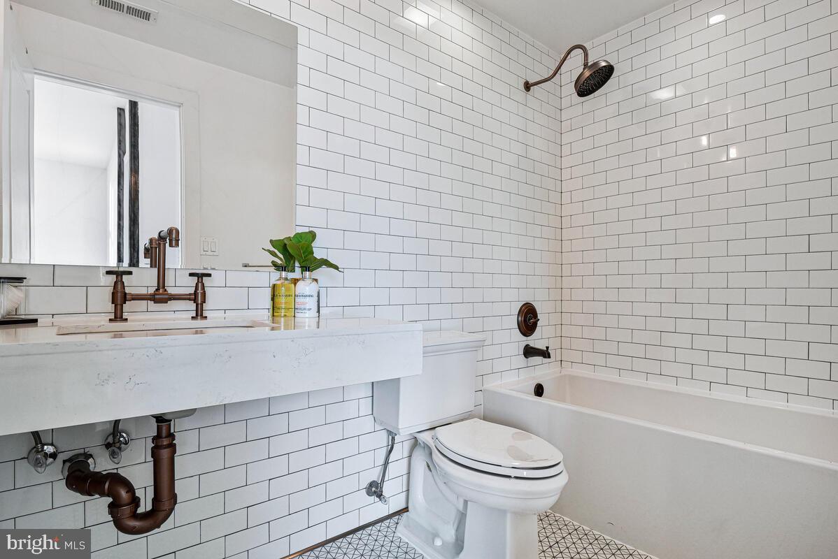 1402 H Street Northeast, Unit 505 Washington, DC 20002 - Photo 22 of 33