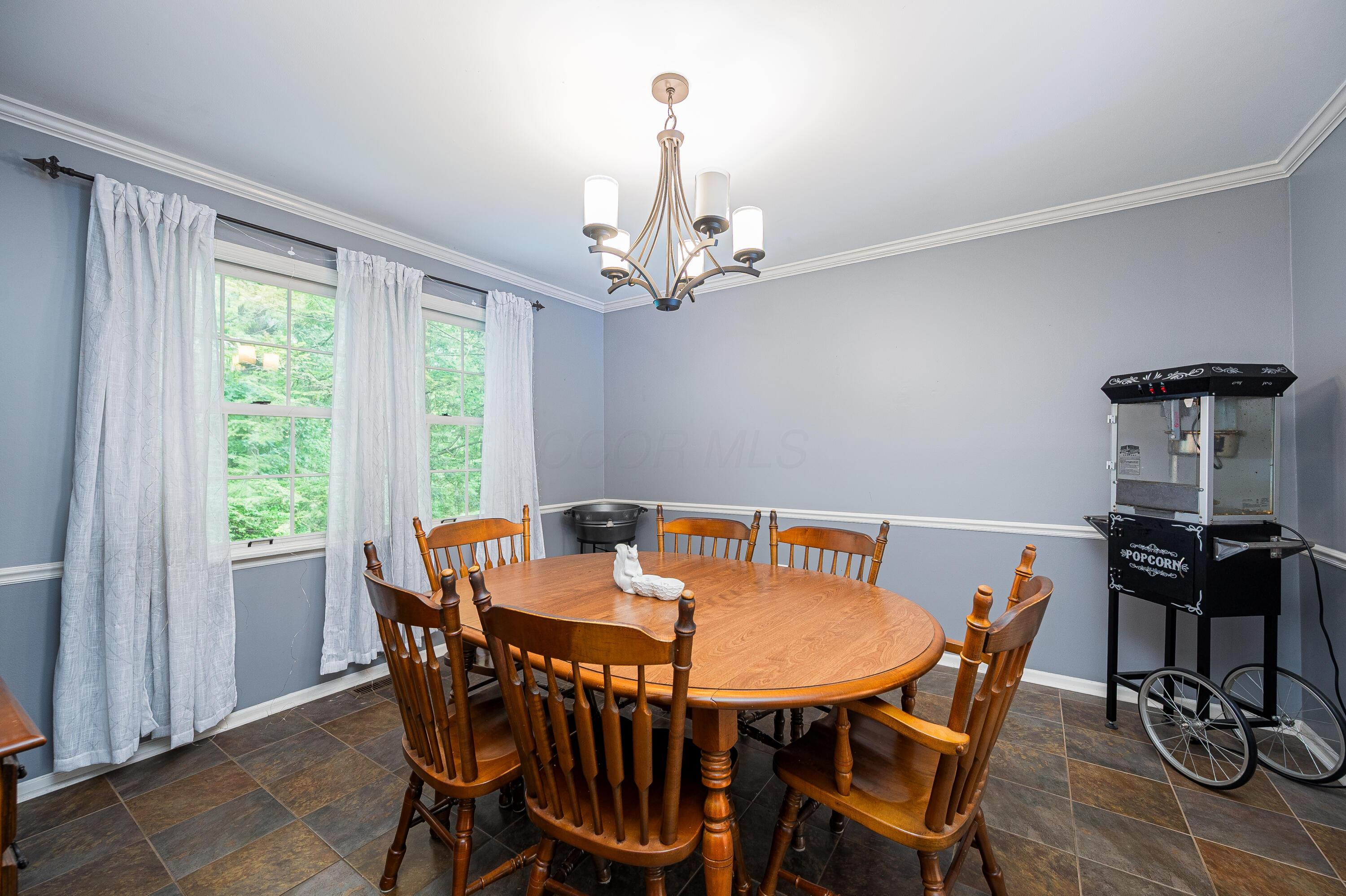 5066 Longrifle Road Westerville, OH 43081 - Photo 25 of 60 Dining Room