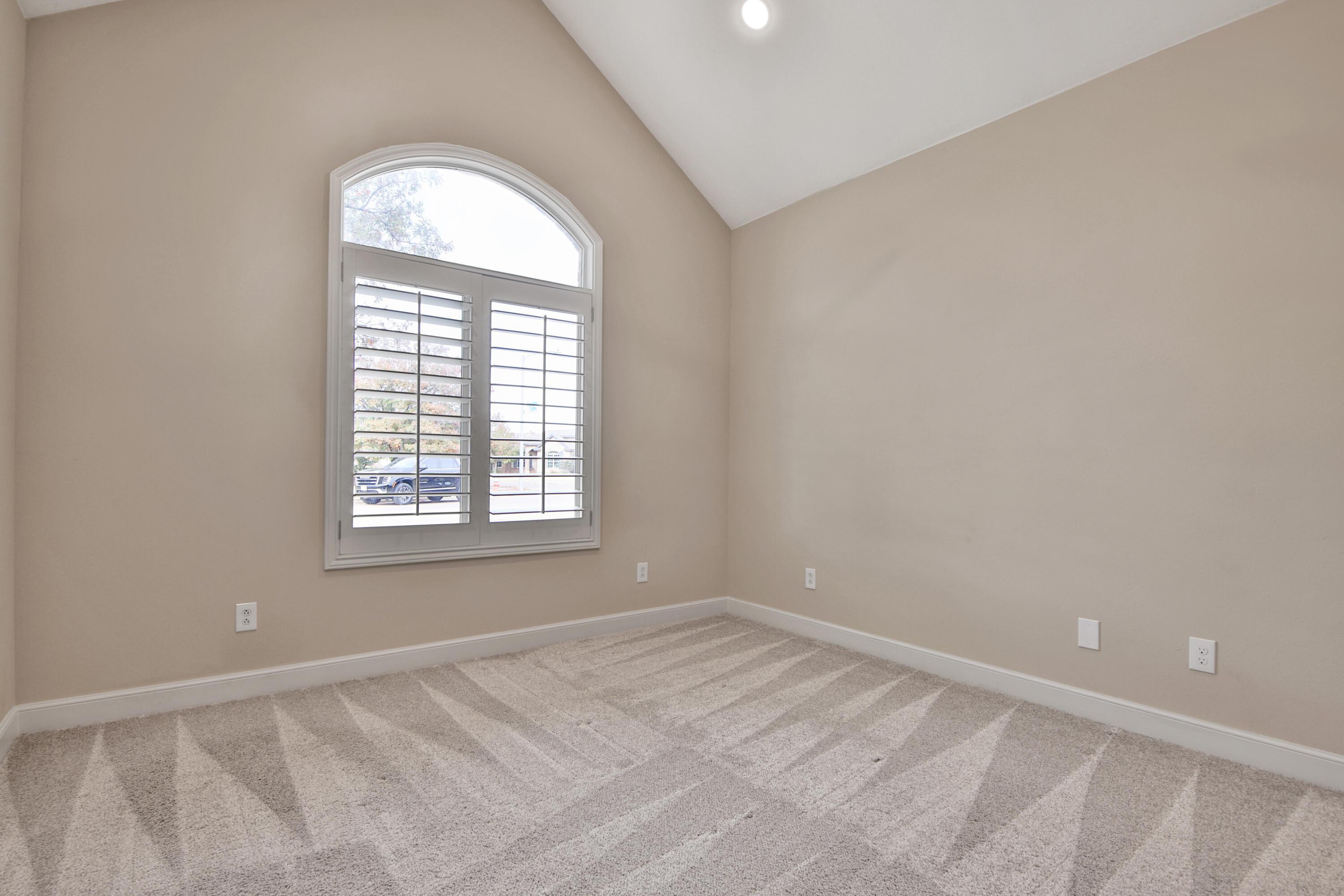 4701 109th Place Lubbock, TX 79424 - Photo 20 of 42 an empty room with a window
