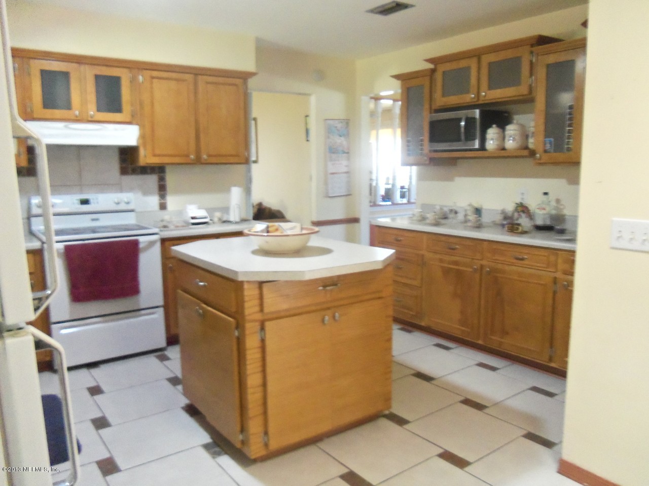 173 Foxridge Road Orange Park, FL 32065 - Photo 2 of 11 100_2780