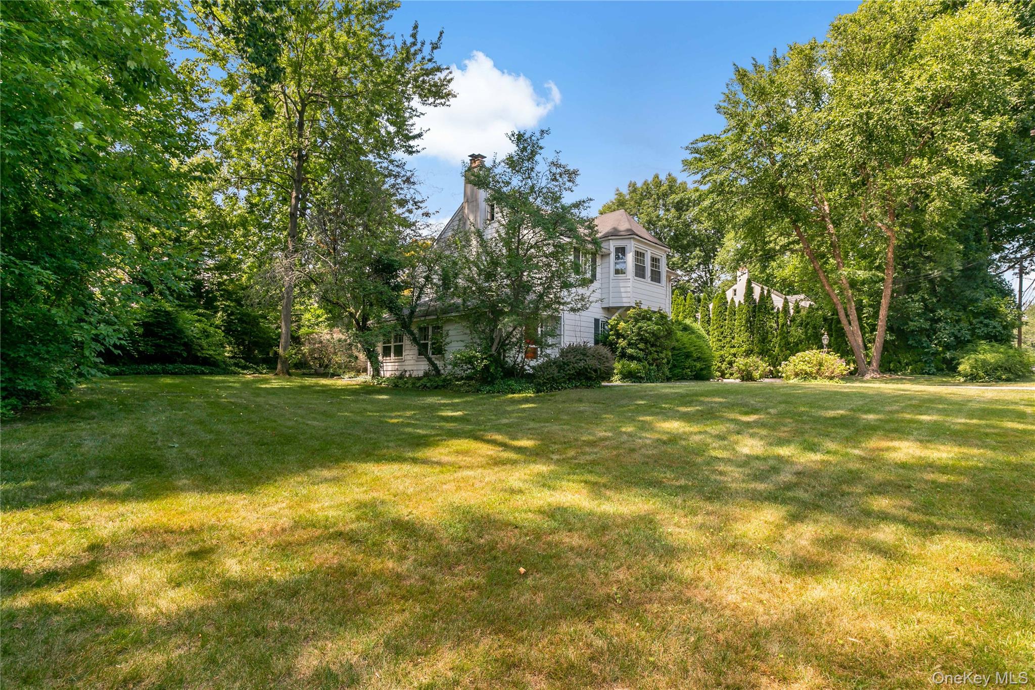 241 Madison Road Scarsdale, NY 10583 - Photo 2 of 33