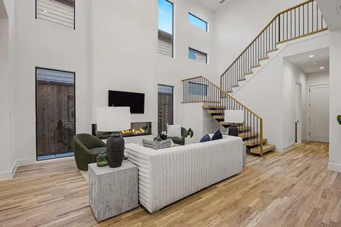 $965,000 | 5811 Hudson Street, Dallas, TX 75206