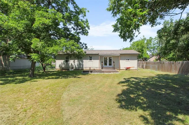 $209,999 | 105 7th Street, Celeste, TX 75423