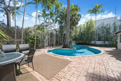 a view of outdoor space yard and patio