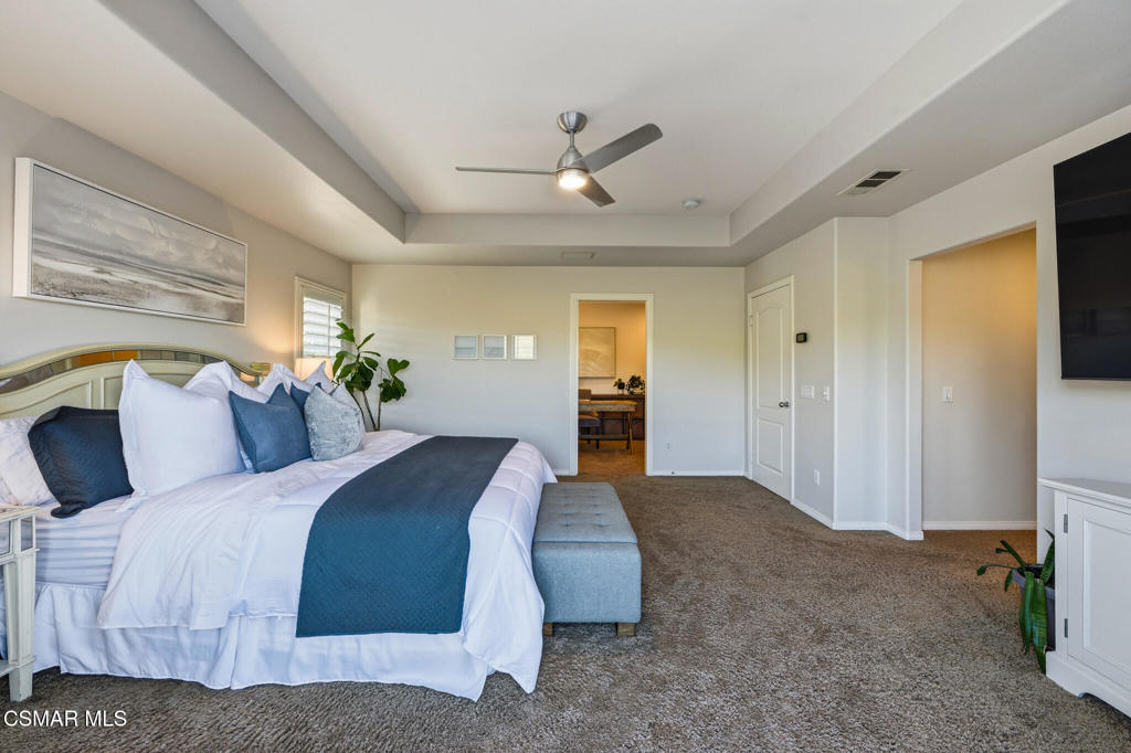 490 Peter Place Simi Valley, CA 93065 - Photo 21 of 44