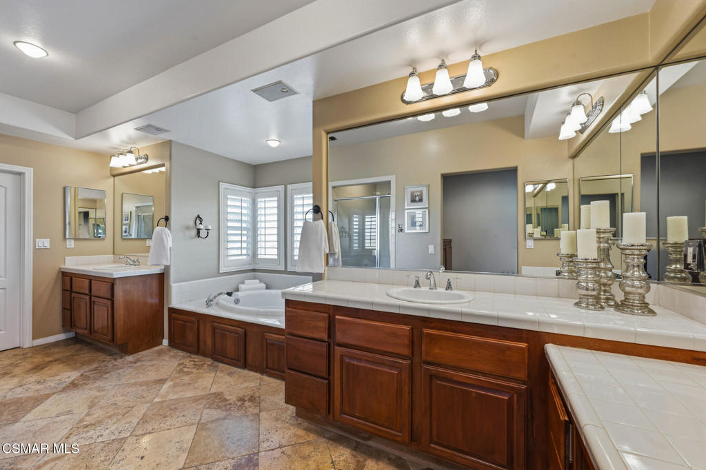 490 Peter Place Simi Valley, CA 93065 - Photo 28 of 44