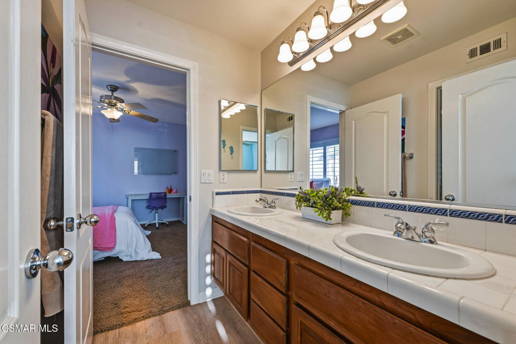 490 Peter Place Simi Valley, CA 93065 - Photo 34 of 44