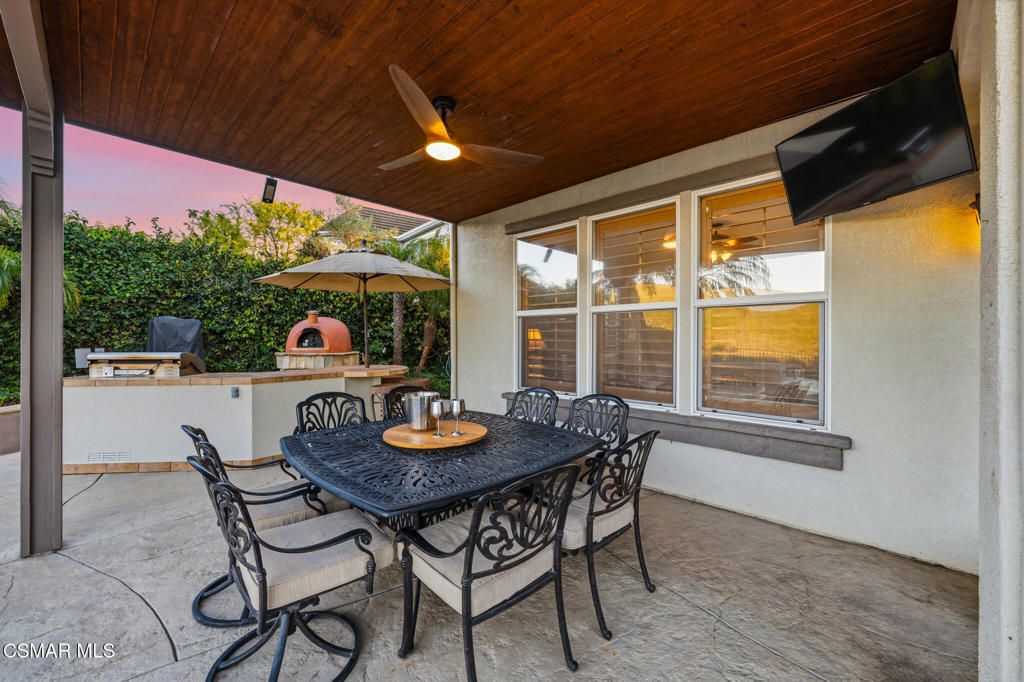 490 Peter Place Simi Valley, CA 93065 - Photo 39 of 44