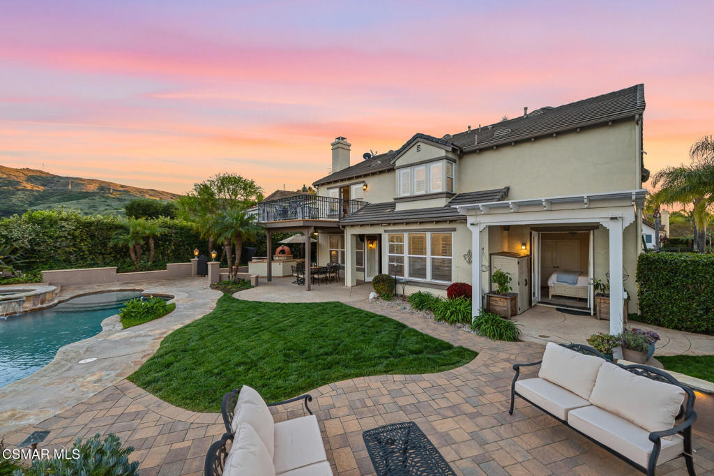 490 Peter Place Simi Valley, CA 93065 - Photo 7 of 44