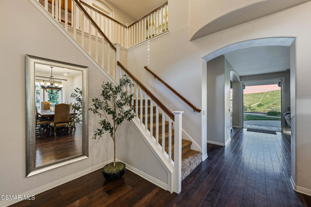 490 Peter Place Simi Valley, CA 93065 - Photo 10 of 44