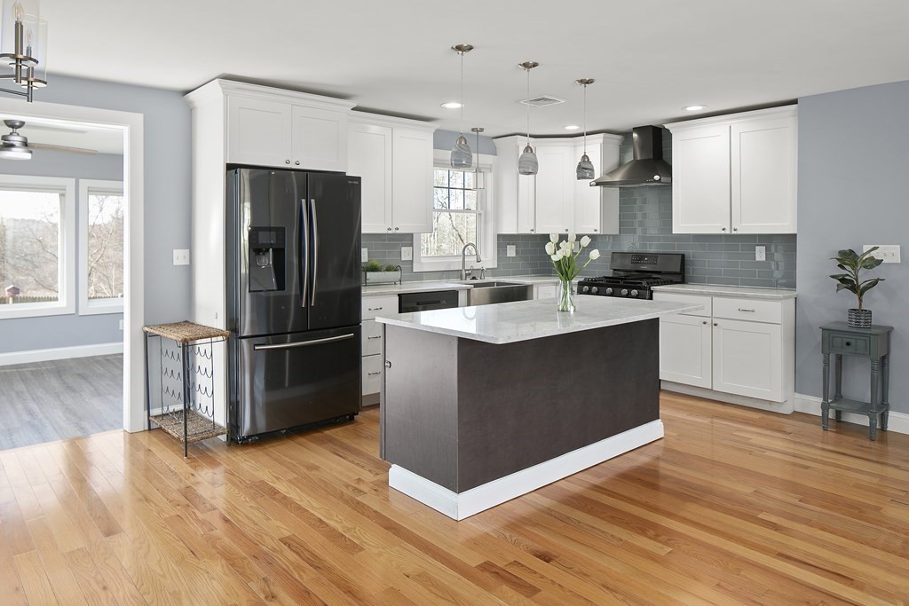 159 Rosemary Road Dedham, MA 02026 - Photo 4 of 42 Gallery Image 4