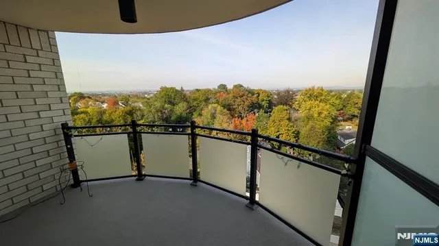 $329,000 | 125 Prospect Avenue, Unit 10C, Hackensack, NJ 07601