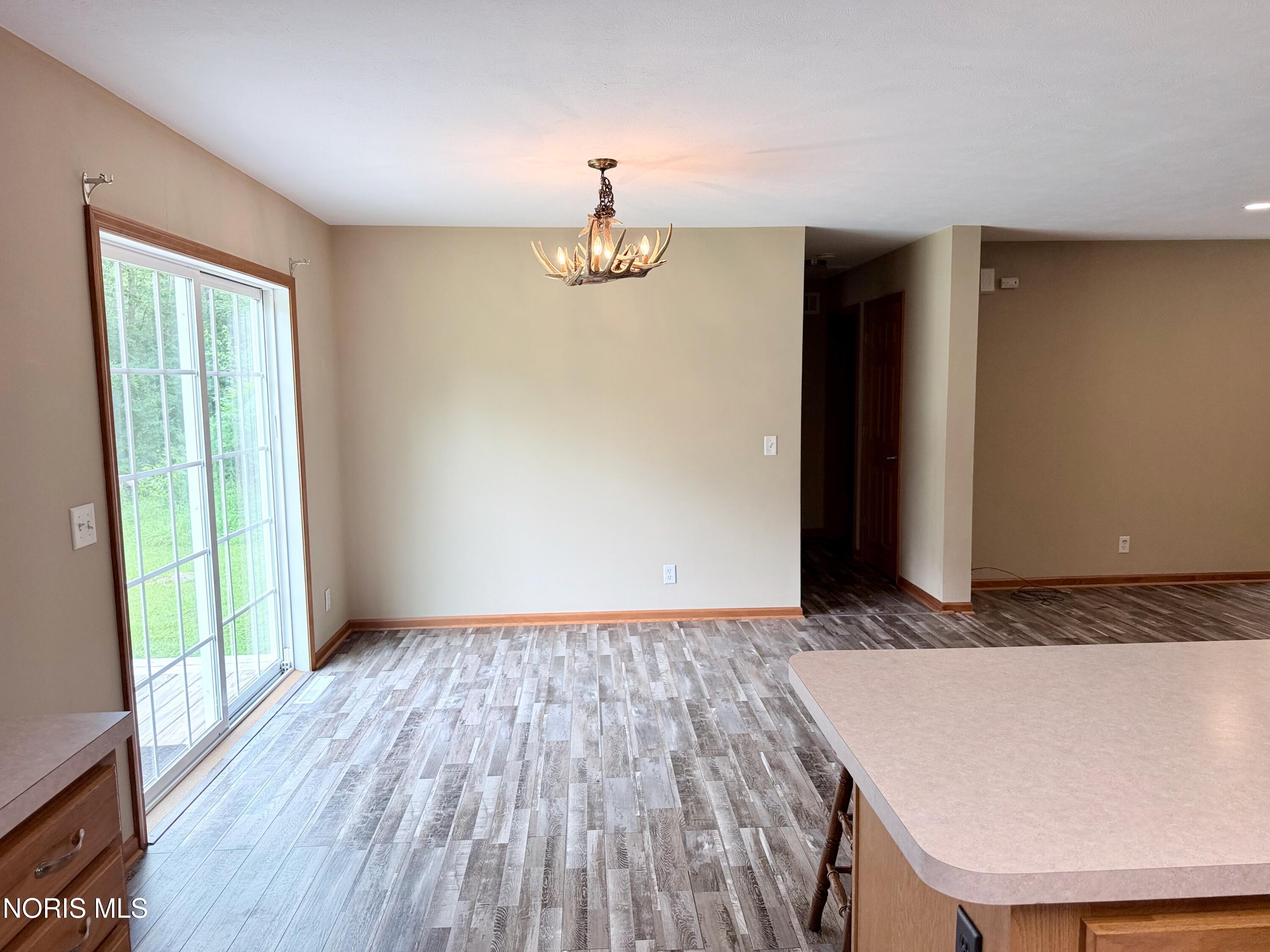 5225 Hanley Road Walbridge, OH 43465 - Photo 17 of 40 Gallery Image 17