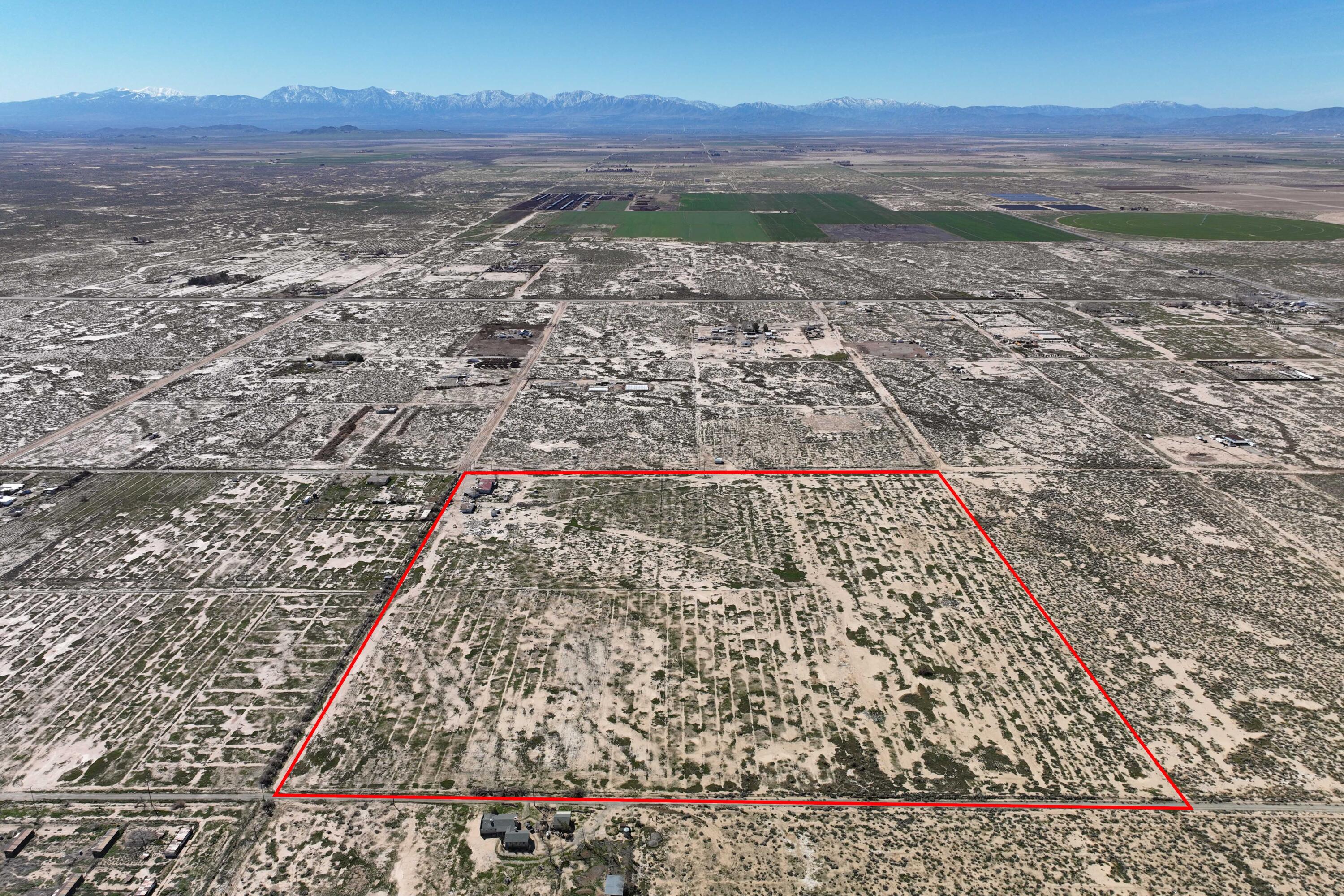 48801 97th Street East Lancaster, CA 93535 - Photo 5 of 14 a view of an outdoor space