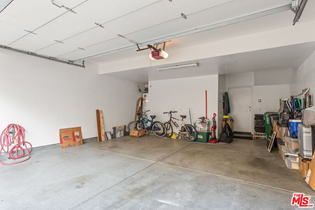 25 Delancy Irvine, CA 92612 - Photo 35 of 41 a view of a room with gym equipment