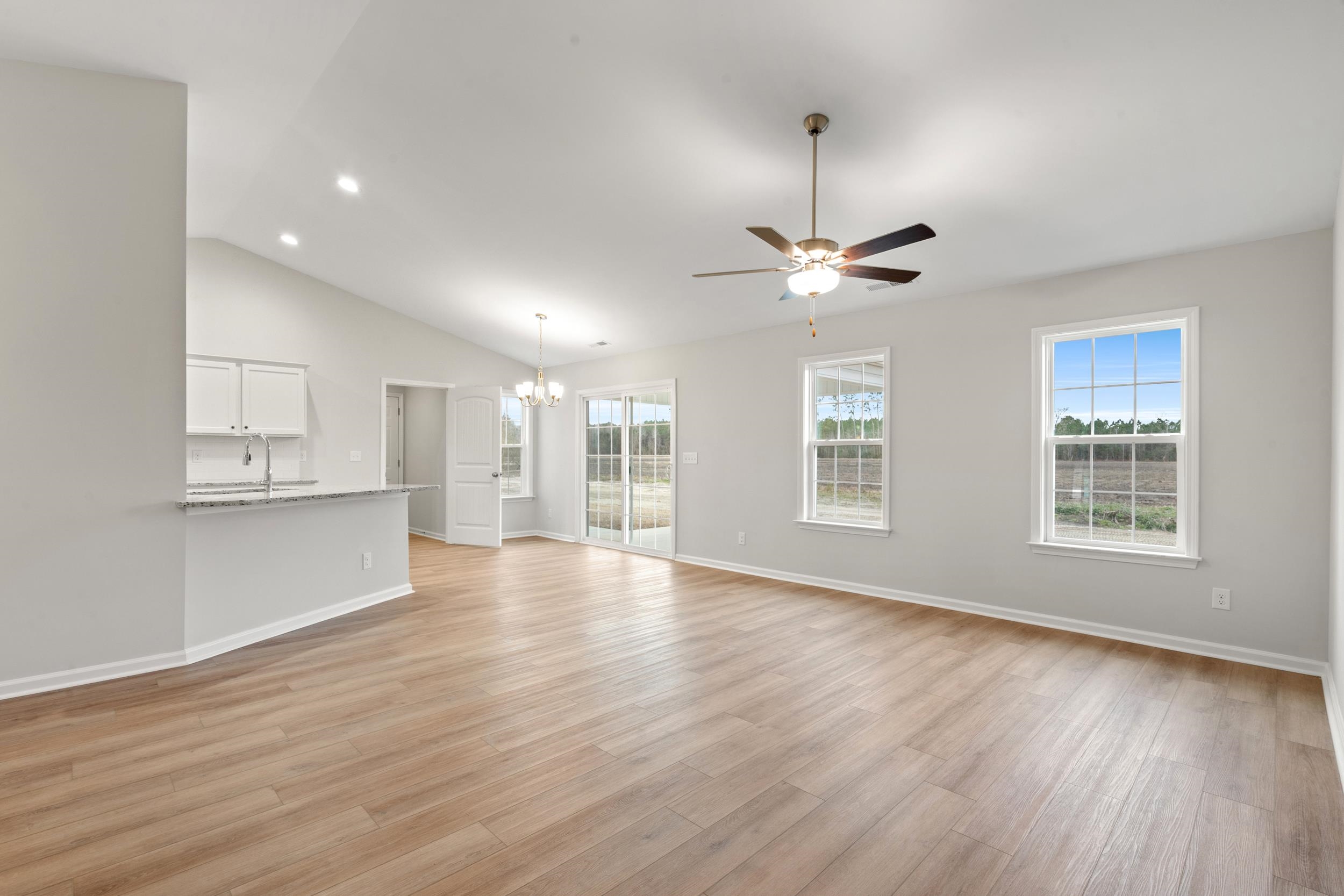 1137 Pecan Grove Boulevard Conway, SC 29527 - Photo 4 of 26