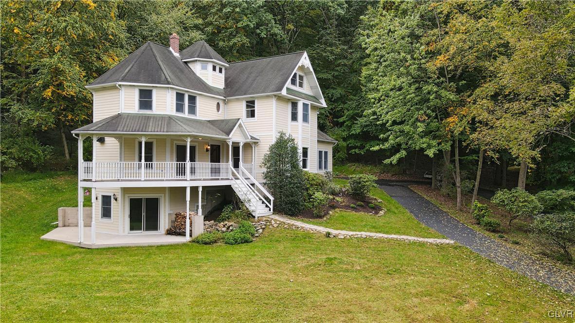 1640 Spring Valley Road Bethlehem, PA 18015 - Photo 2 of 47 Gallery Image 2