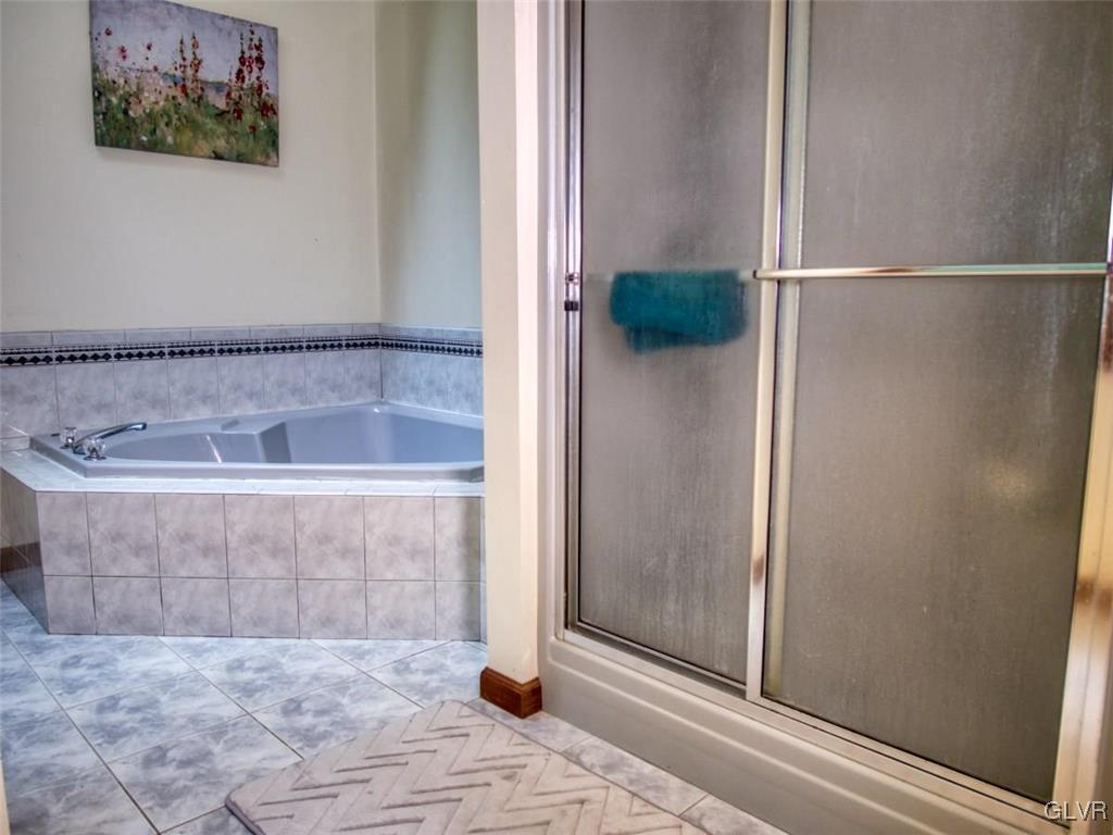 1640 Spring Valley Road Bethlehem, PA 18015 - Photo 33 of 47 Gallery Image 33