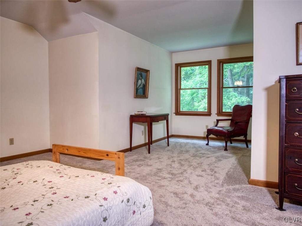 1640 Spring Valley Road Bethlehem, PA 18015 - Photo 42 of 47 Gallery Image 42