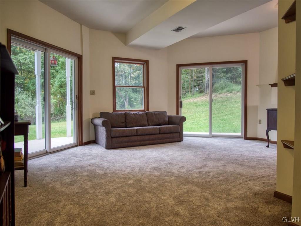 1640 Spring Valley Road Bethlehem, PA 18015 - Photo 43 of 47 Gallery Image 43
