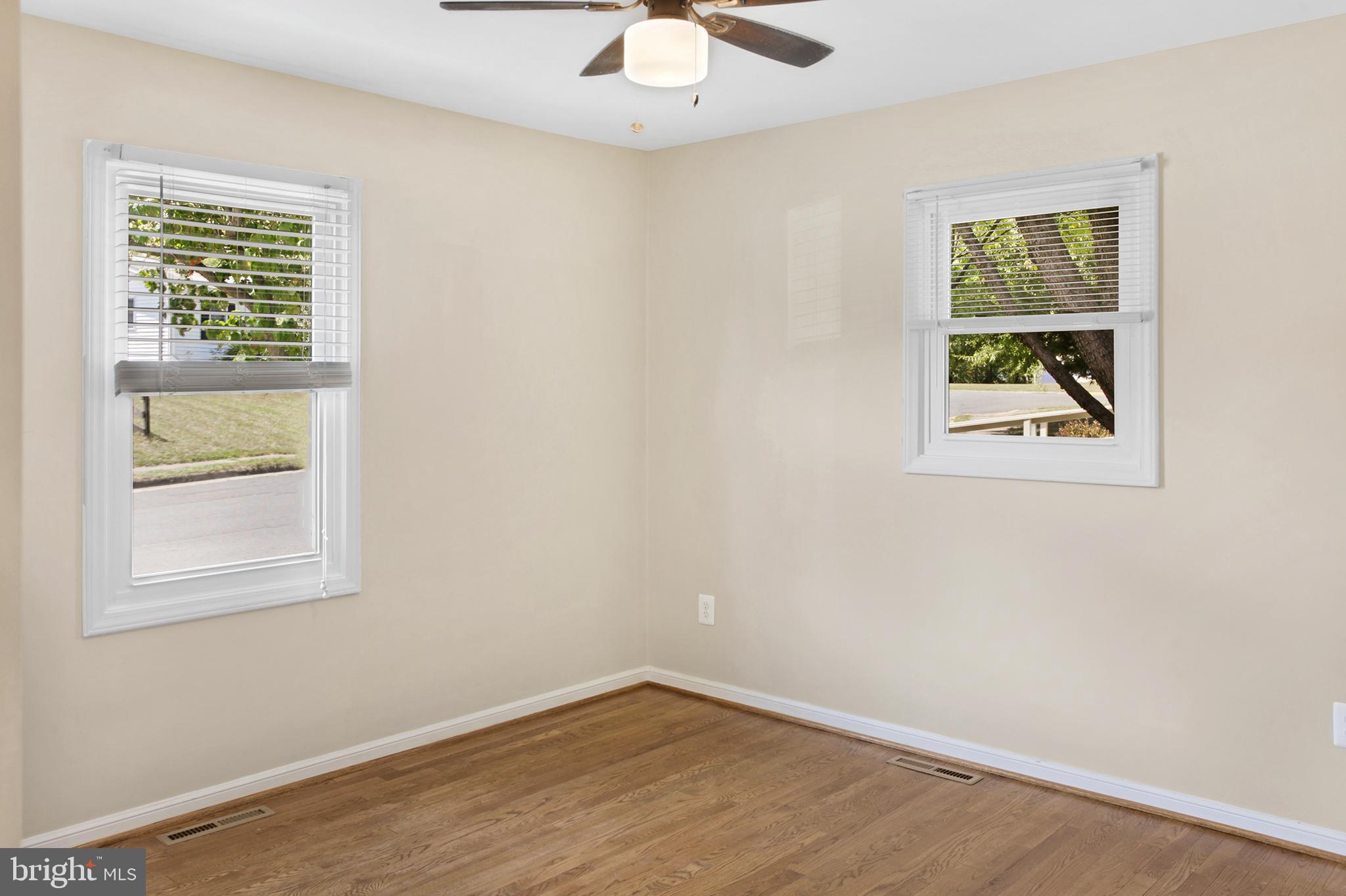 133 Oakview Drive Southeast Leesburg, VA 20175 - Photo 11 of 32 primary bedroom