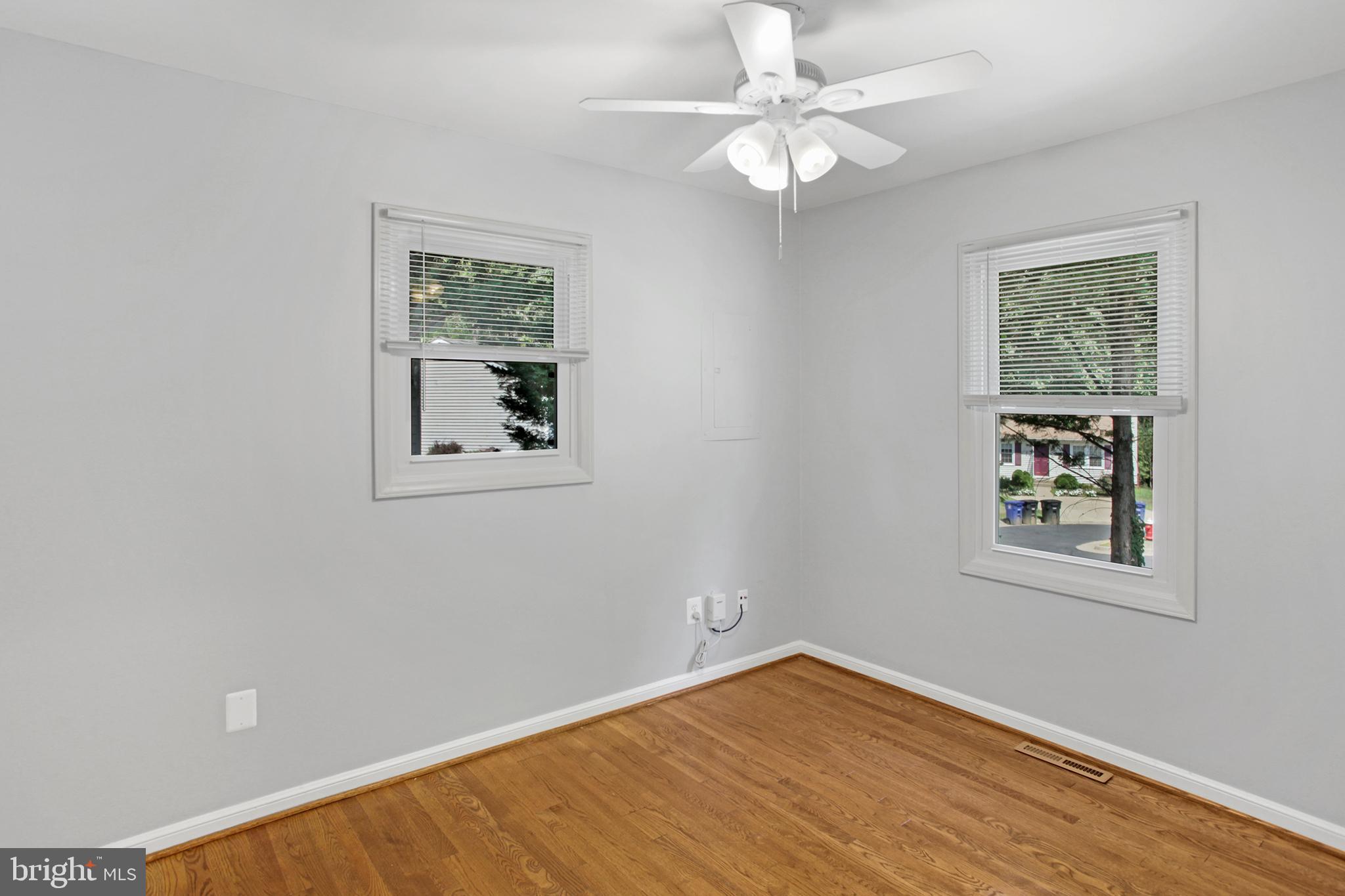 133 Oakview Drive Southeast Leesburg, VA 20175 - Photo 13 of 32 bedroom 2