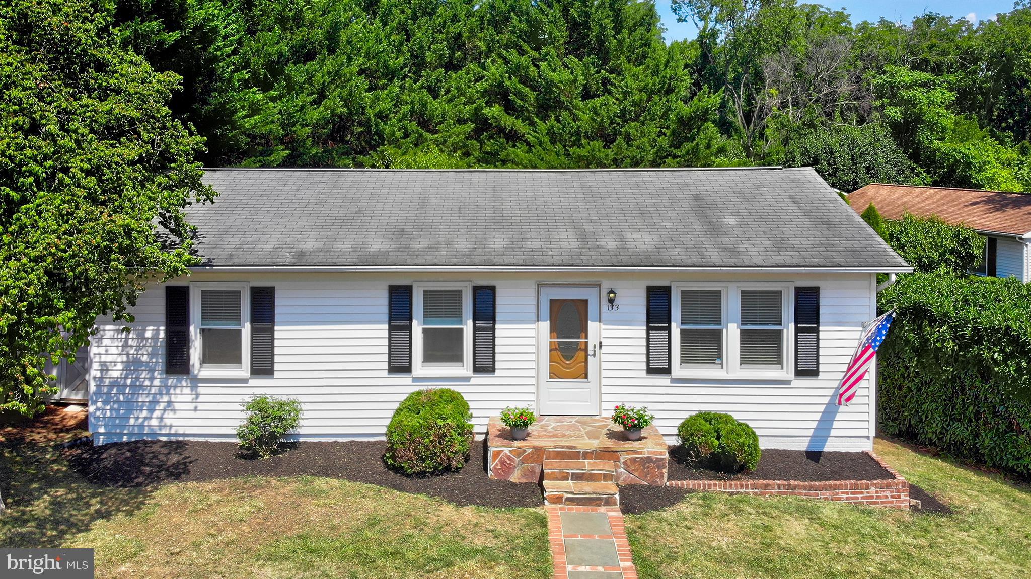 133 Oakview Drive Southeast Leesburg, VA 20175 - Photo 26 of 32