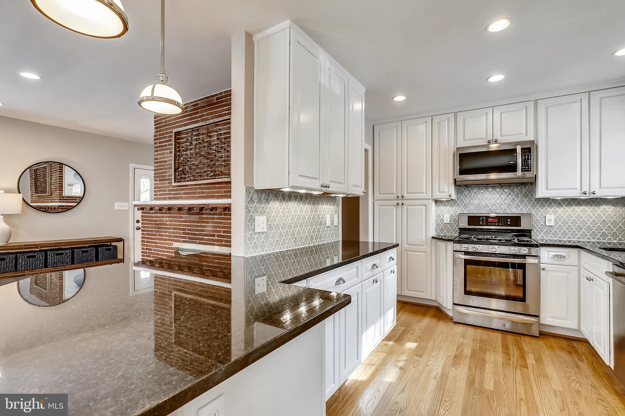 1602 Sherwood Road Silver Spring, MD 20902 - Photo 13 of 41 Granite countertops