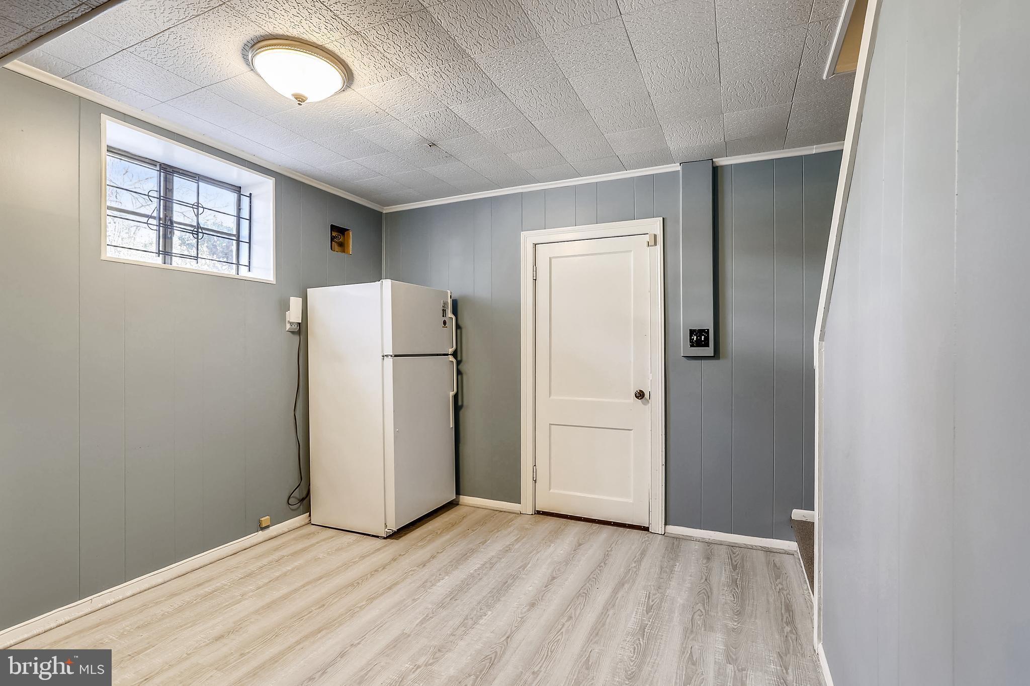 1602 Sherwood Road Silver Spring, MD 20902 - Photo 31 of 41 Access to garage