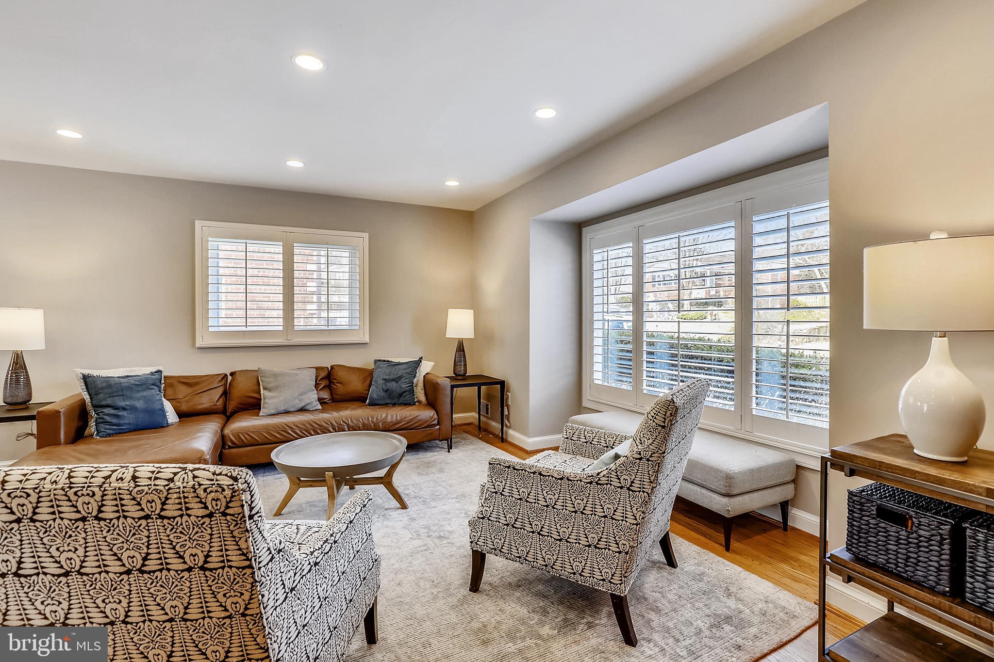 1602 Sherwood Road Silver Spring, MD 20902 - Photo 7 of 41 Light and bright living room