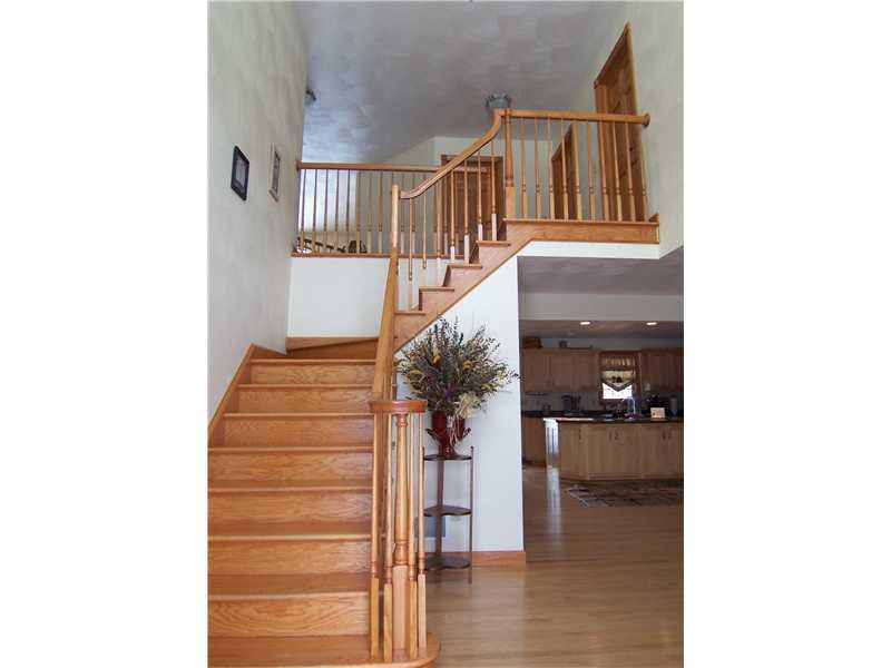 174 Goodview Drive Apollo, PA 15613 - Photo 19 of 23 Entry/Foyer.