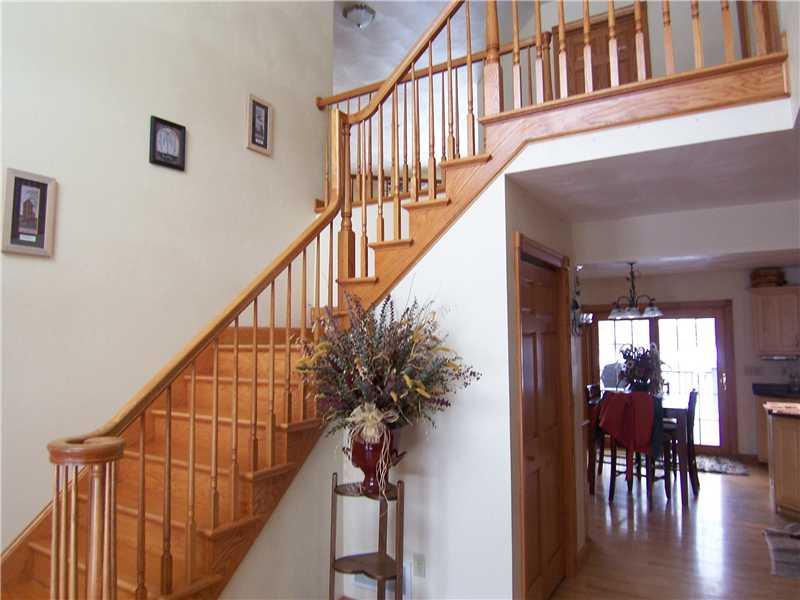174 Goodview Drive Apollo, PA 15613 - Photo 20 of 23 Entry/Foyer.
