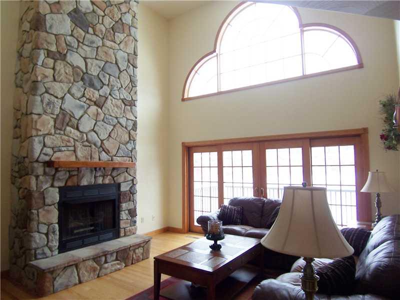 174 Goodview Drive Apollo, PA 15613 - Photo 8 of 23 Family Room.