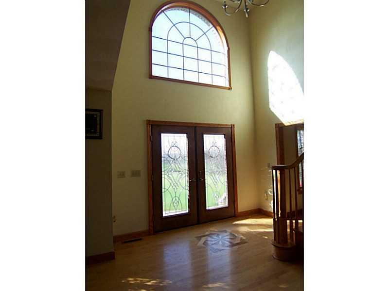 174 Goodview Drive Apollo, PA 15613 - Photo 10 of 23 Entry/Foyer.