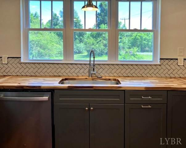 1428 Railview Road Gladys, VA 24554 - Photo 4 of 19 Gallery Image 4