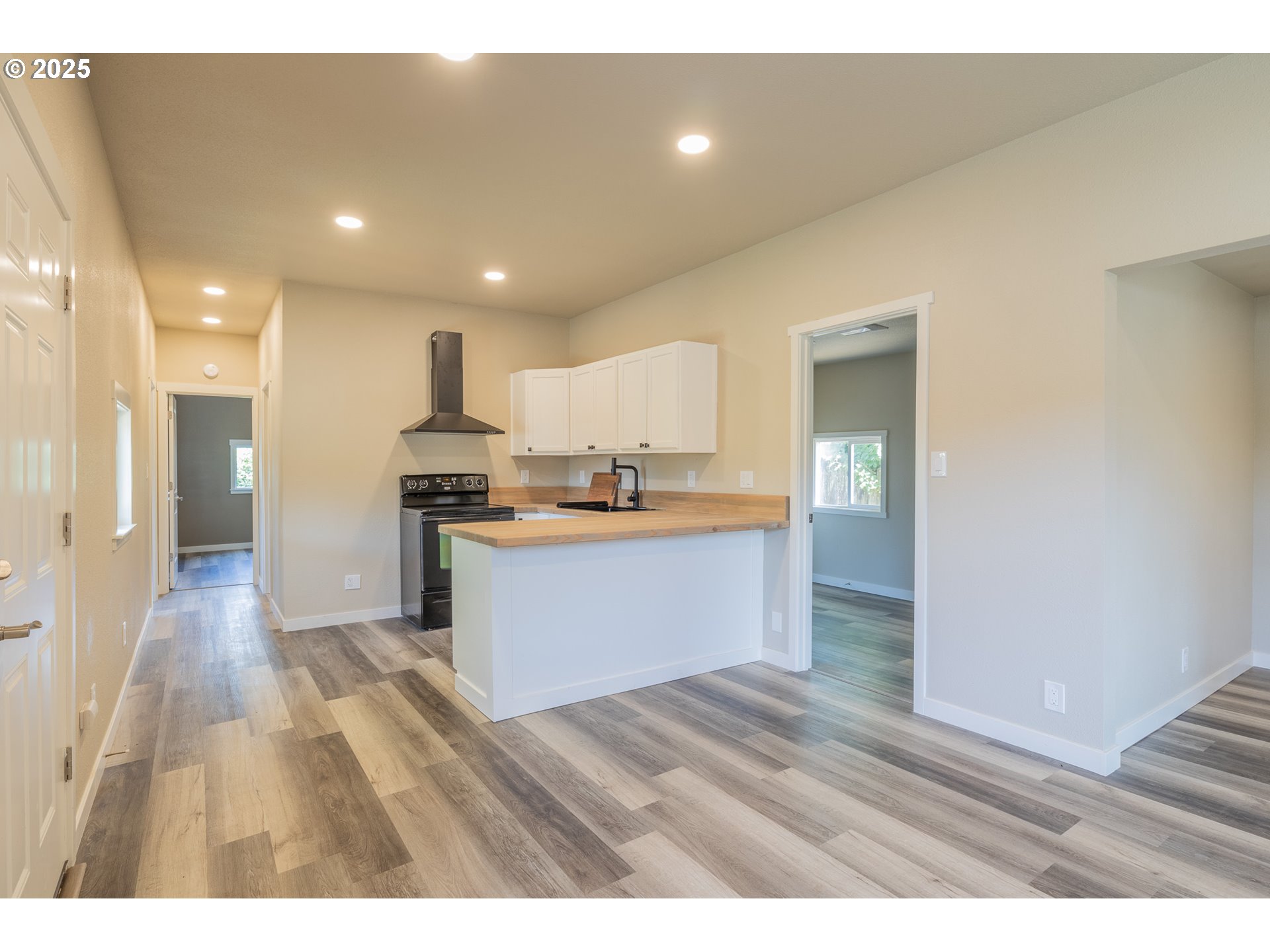 156 Cedar Street Yoncalla, OR 97499 - Photo 15 of 38