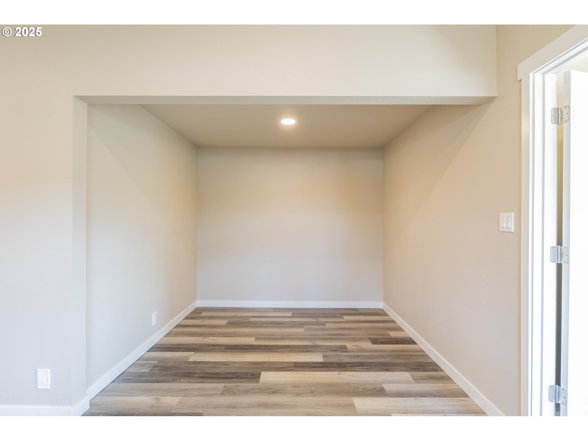 156 Cedar Street Yoncalla, OR 97499 - Photo 22 of 38 Dining Room